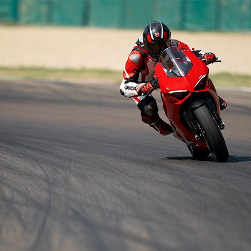 2022 Ducati Panigale V2 Gallery Image 3