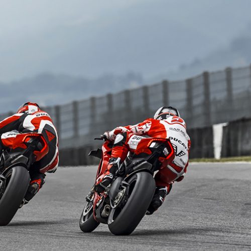 2022 Ducati Panigale V4 R Gallery Image 3