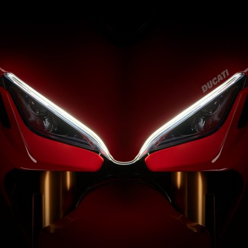 2022 Ducati SuperSport 950 Gallery Image 1