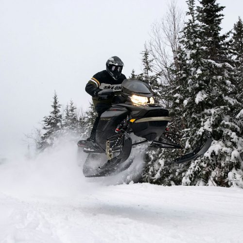 2022 Ski-Doo Mach Z Gallery Image 2