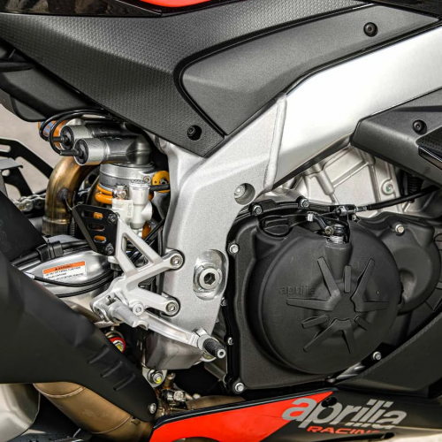 2022 Aprilia RSV4 1100 Gallery Image 1