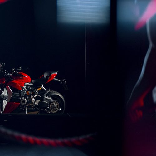 2022 Ducati Streetfighter V2 Gallery Image 2