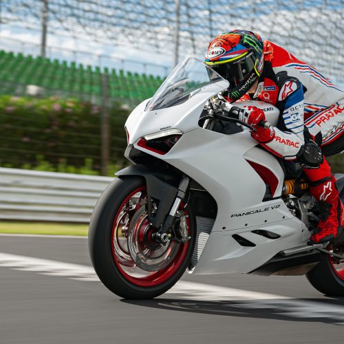 2023 Ducati Panigale V2 Gallery Image 1