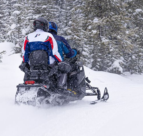 2025 Polaris 650 INDY Adventure 137 Gallery Image 3