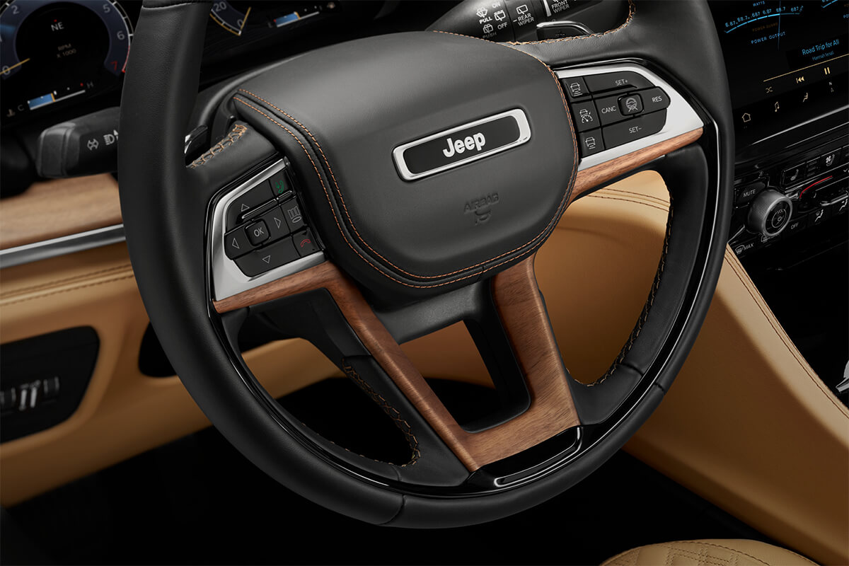 Jeep Grand Cherokee steering wheel