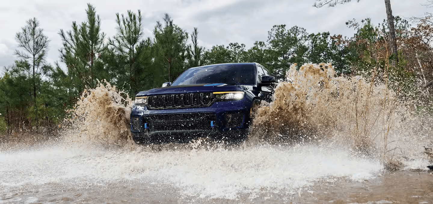 Discover the 2024 Jeep Grand Cherokee in Glen Carbon, IL.