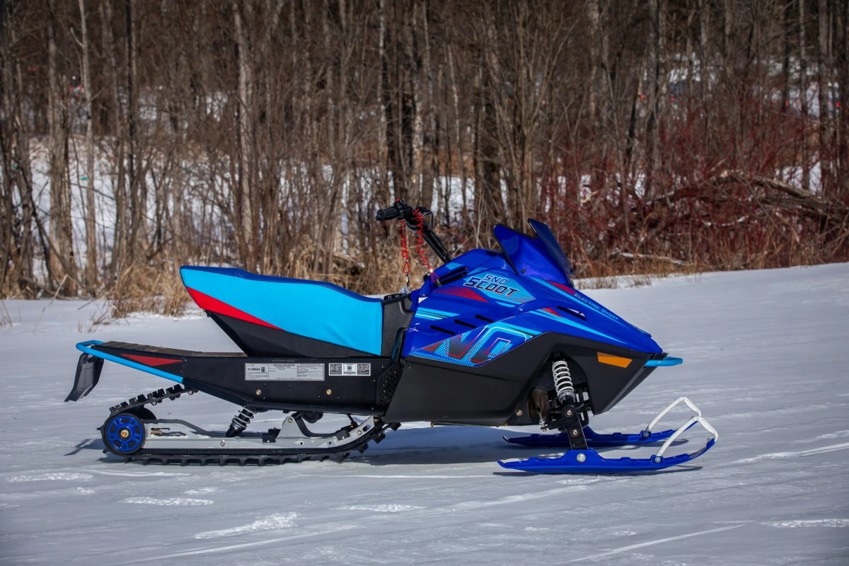 Blue Motors スノーハイク 楽天市場】スノーハイク 歩くスキー【23-24モデル】Bluemoris