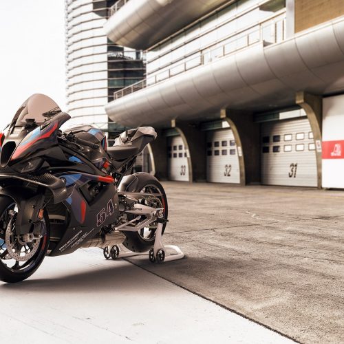 2025 BMW M 1000 RR Gallery Image 2